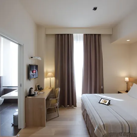900 Hotel