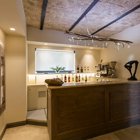 900 Hotel 4*