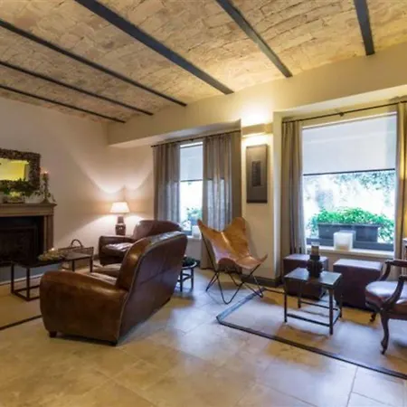 900 Hotel 4*