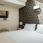 Hotel 900