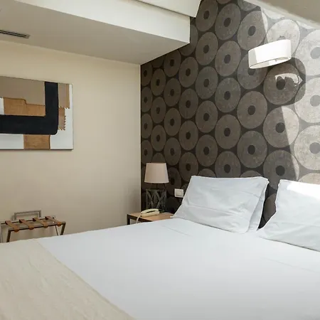 Hotel 900