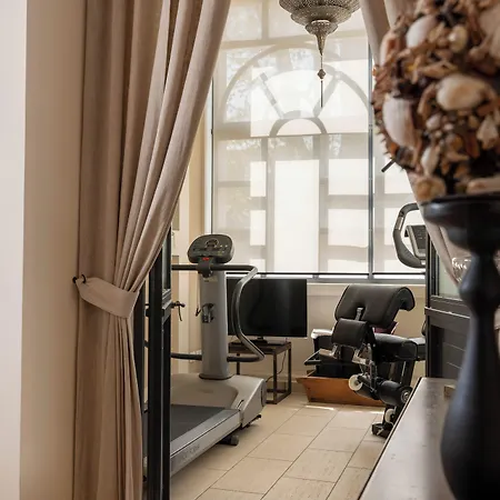 900 Hotel 4*