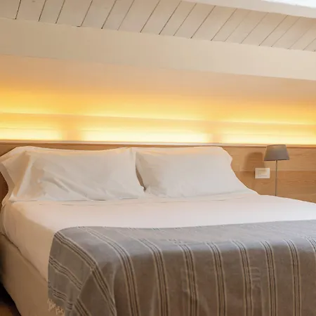 Hotel 900 4*